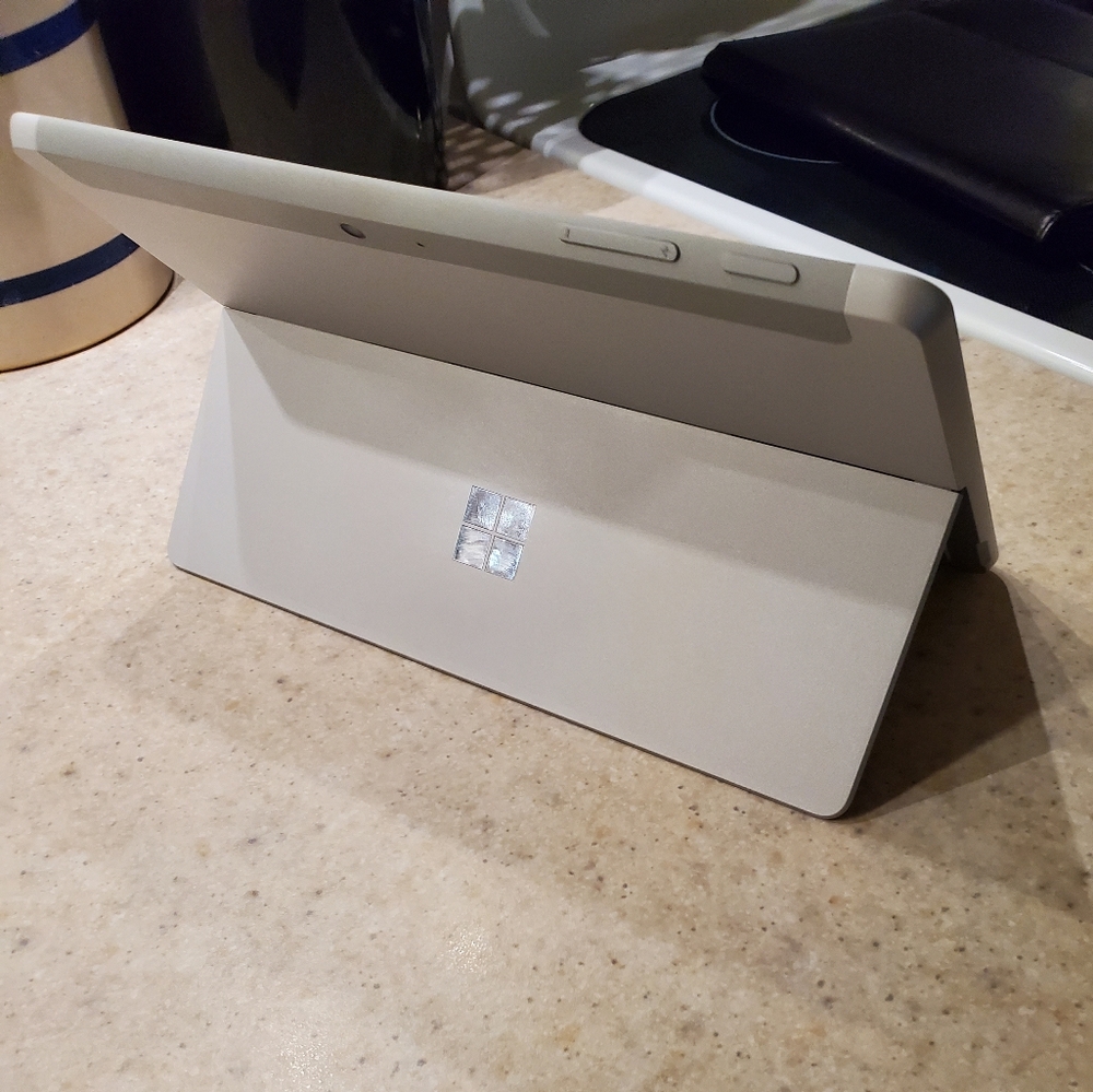 Surface Go 3